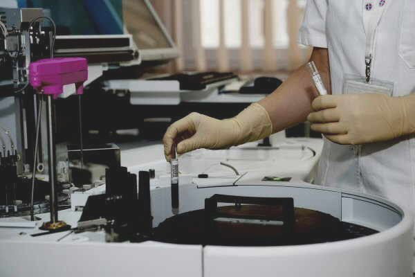 https://www.debbaut.solutions/wp-content/uploads/2018/08/medical-business-operations-switzerland-LaCote.jpg