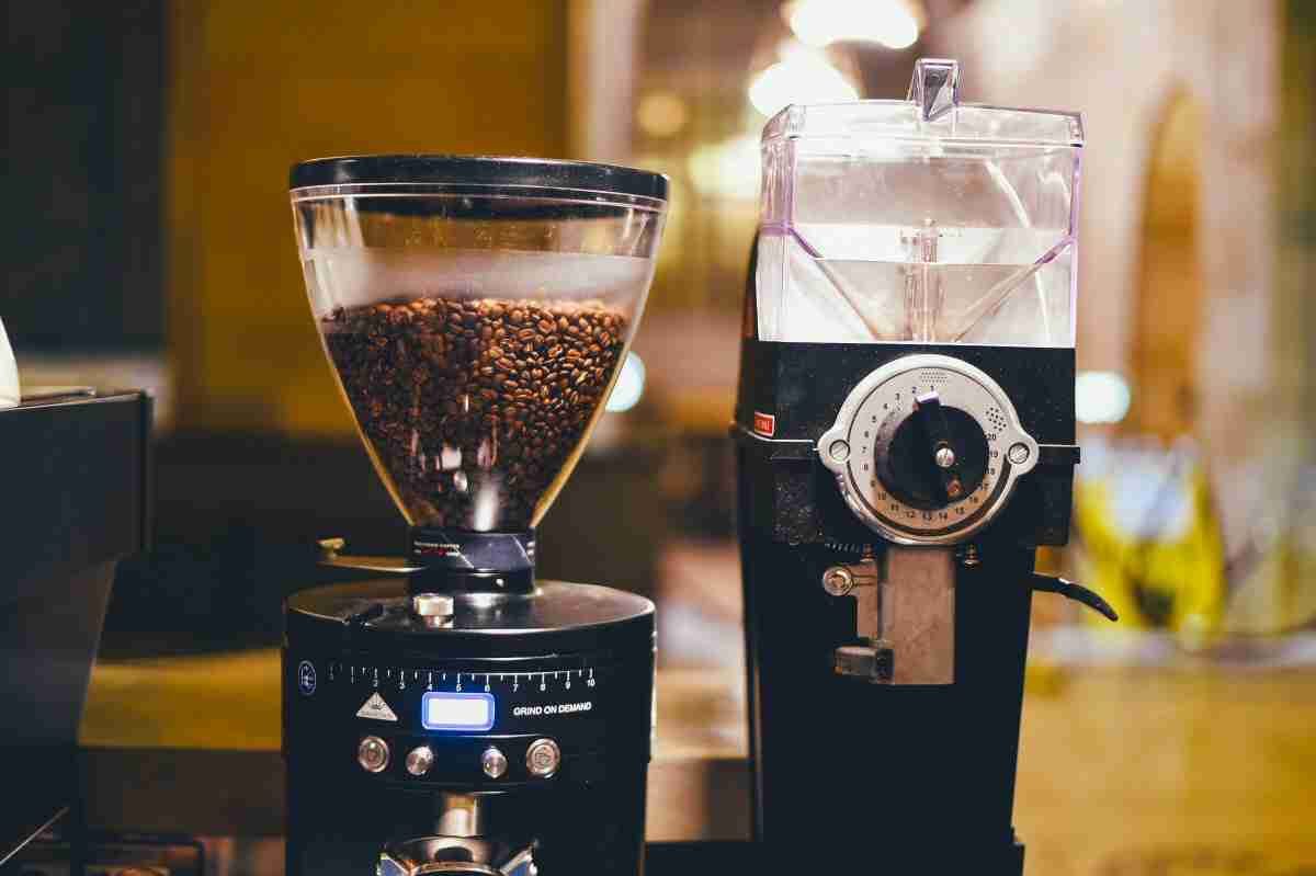 https://www.debbaut.solutions/wp-content/uploads/2020/07/cafe-machine-industrie-CPG-1200x799.jpg