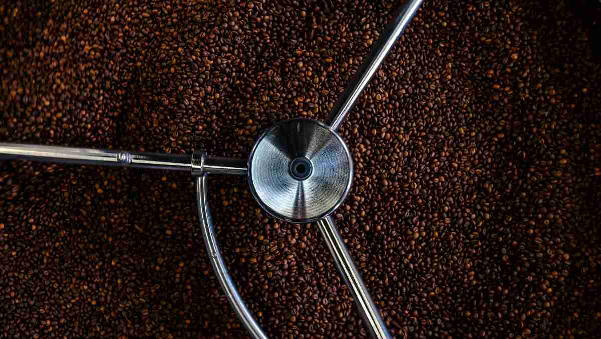 https://www.debbaut.solutions/wp-content/uploads/2020/07/cafe-machines-import-CPG-usine-transformation-matieres-premieres.jpg
