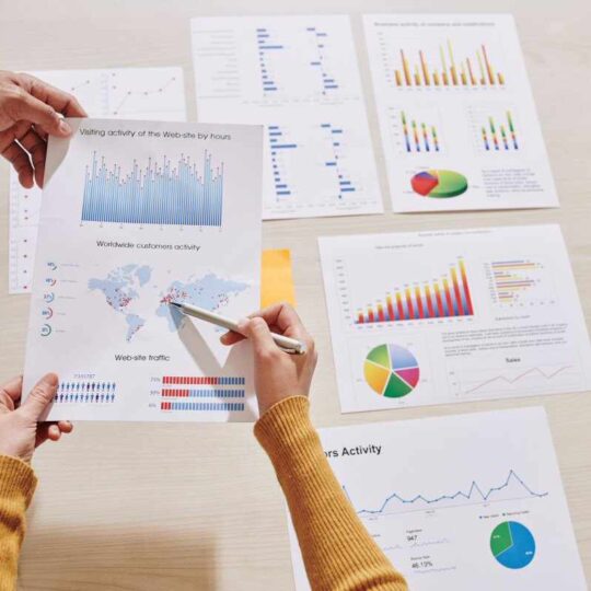 https://www.debbaut.solutions/wp-content/uploads/2020/10/2020_business_analyzing_website_visiting_activity-540x540.jpg