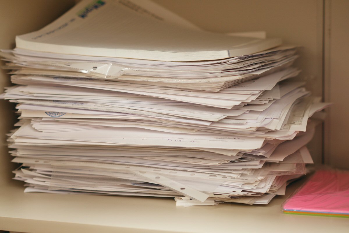 https://www.debbaut.solutions/wp-content/uploads/2023/02/2023_pile_documents_papiers.jpg