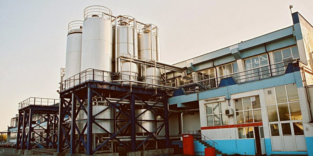https://www.debbaut.solutions/wp-content/uploads/2023/11/2023_FMCG_supply_chain_plant_reconstruction-1-1080x540.jpg